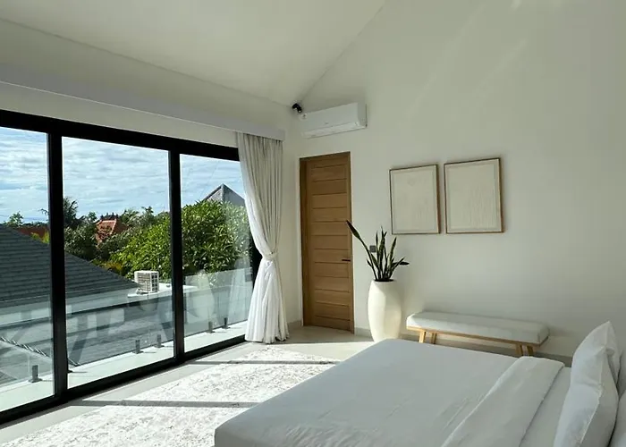 Villa Spacious 3 Bedroom - Walk To The *