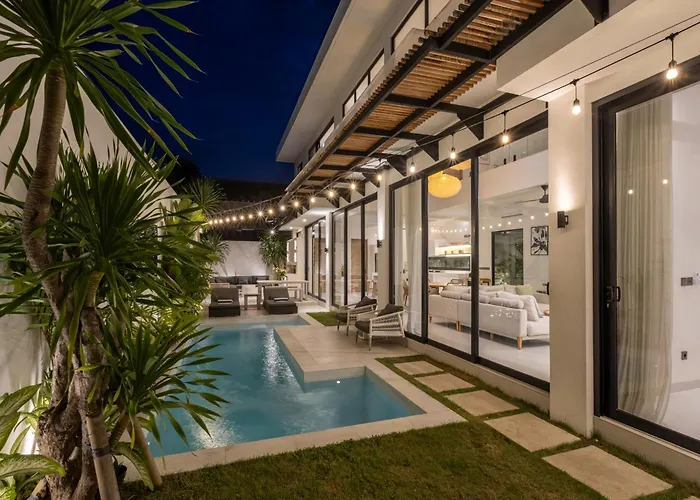 Spacious 3 Bedroom - Walk To The *