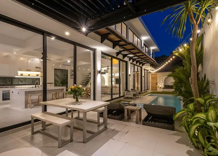 Villa Spacious 3 Bedroom - Walk To The *