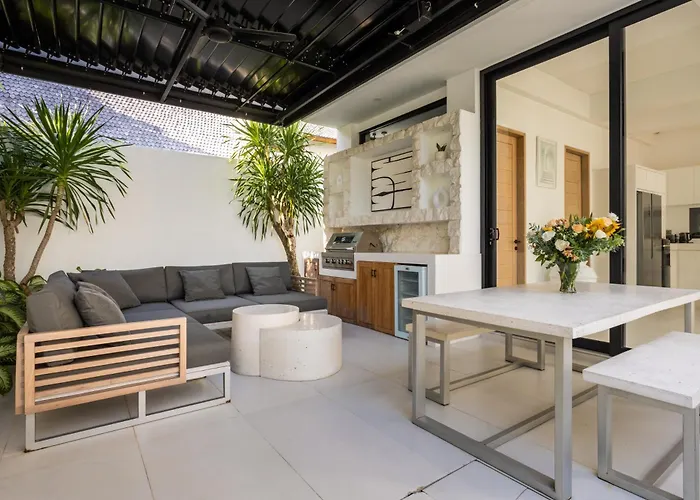 Villa Spacious 3 Bedroom - Walk To The
